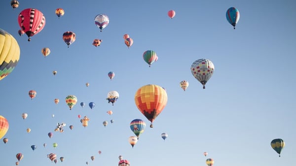 Multi-asset, asset allocation image of hot air balloons